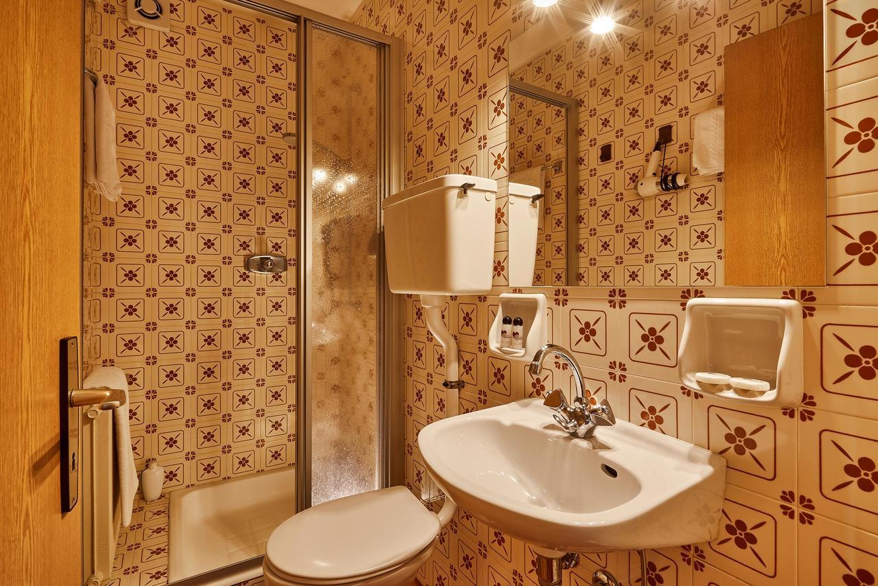 Casa Nives Hotel La Villa  Buitenkant foto